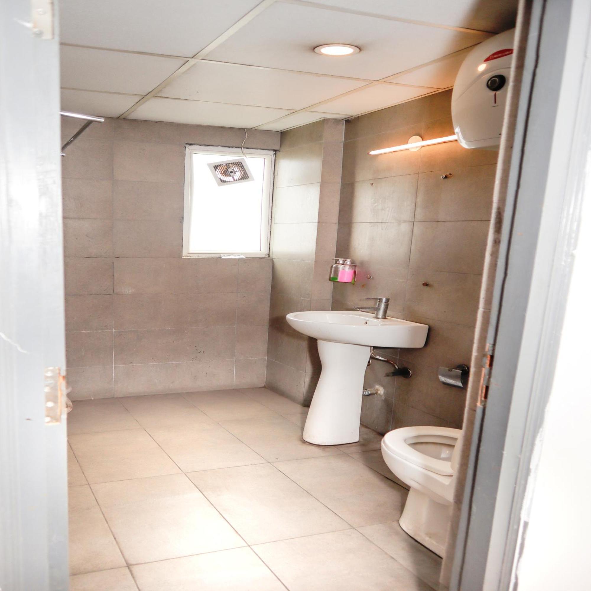 Hotel Noida Grand At Sector 121 " Couple Friendly " Exterior photo